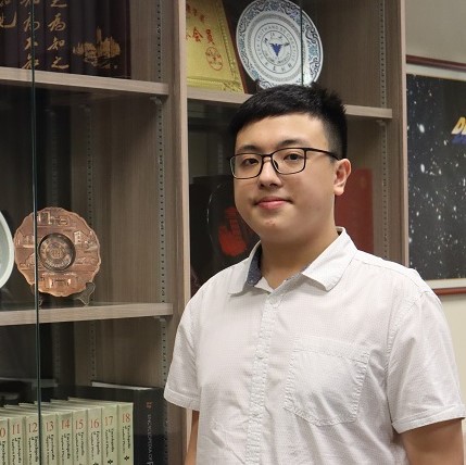 LUI Leif (PHYS Year 3)
